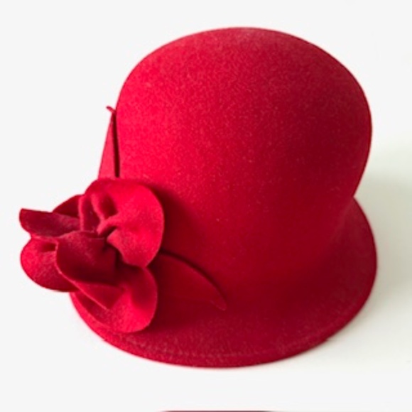 Red Wool Hat - Picture 1 of 5